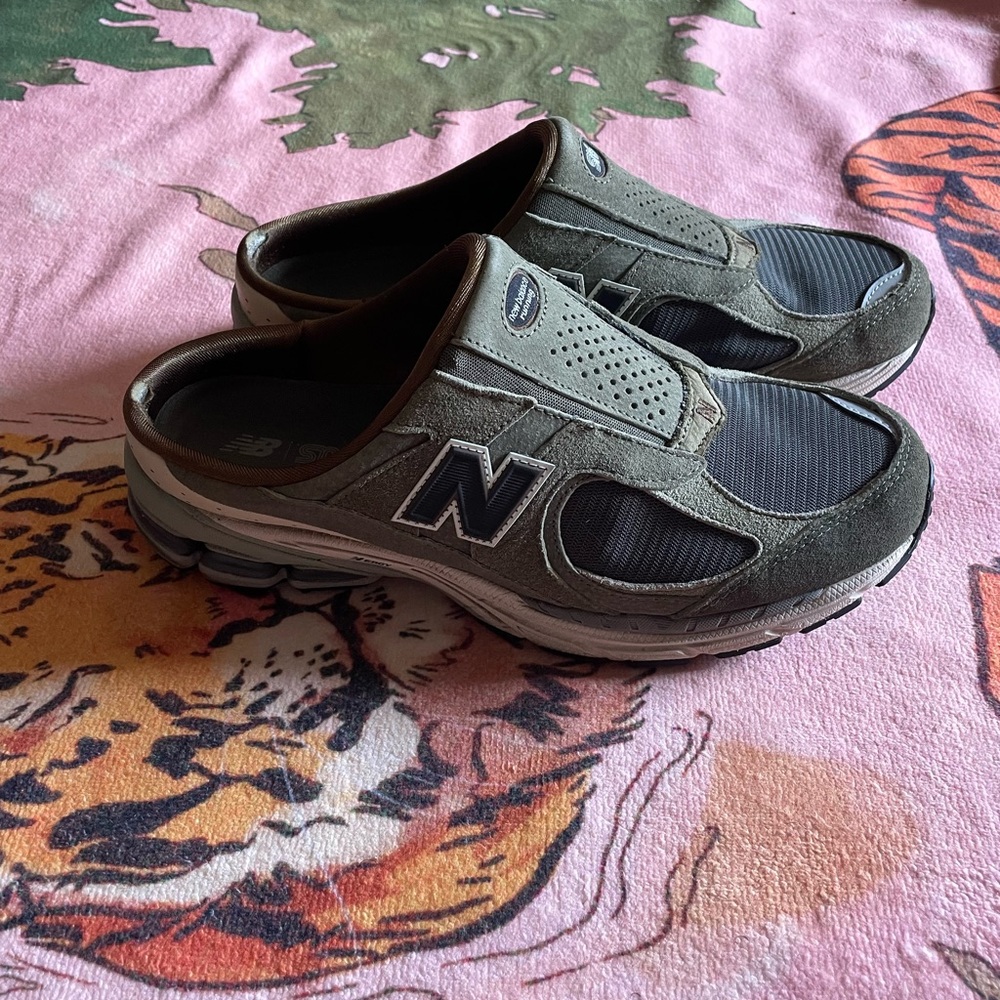 New Balance 2002R Mule